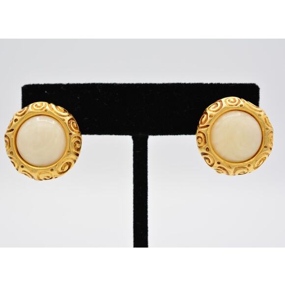 Givenchy Cabochon Clip On Earrings Round Brushed Antiqued Gold Chunky Signed 9D - Picture 1 of 12